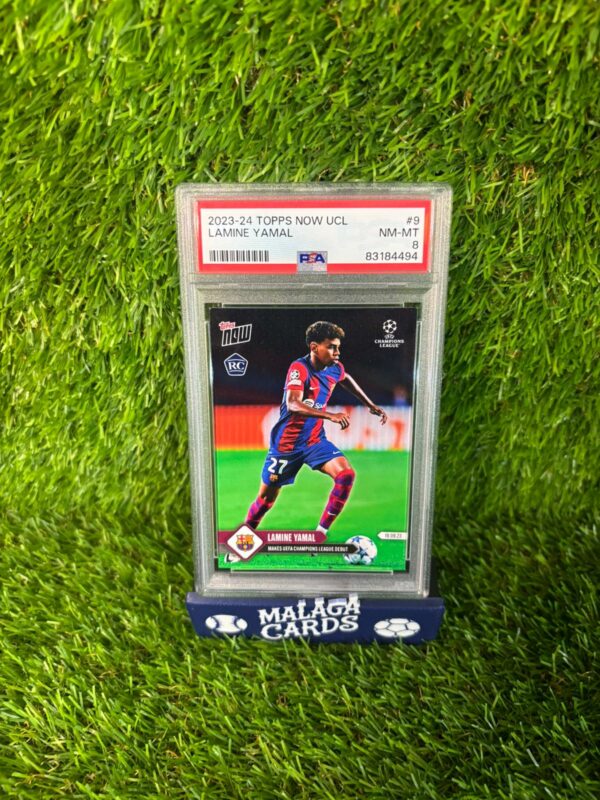 Lamine Yamal - Topps Now UCL 2023-24 - Debut Champions League gradeada NM-MT 8 - Imagen 3