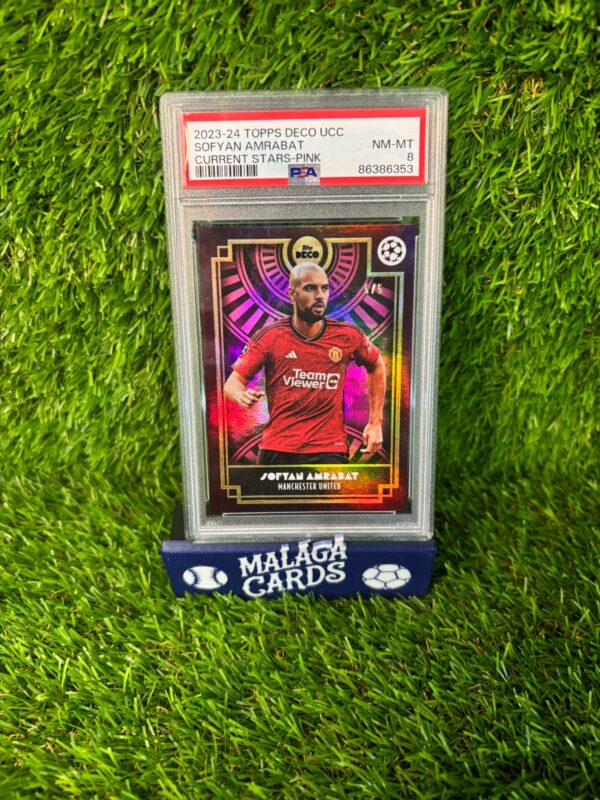 Sofyan Amrabat - Topps Deco UCC 2023-24 - Current Stars Pink /5 gradeada NM-MT 8 - Imagen 3