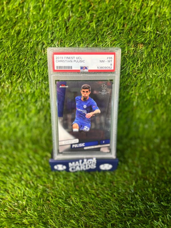 Christian Pulisic - Topps Finest UCL 2019 - Base gradeada NM-MT 8 - Imagen 3
