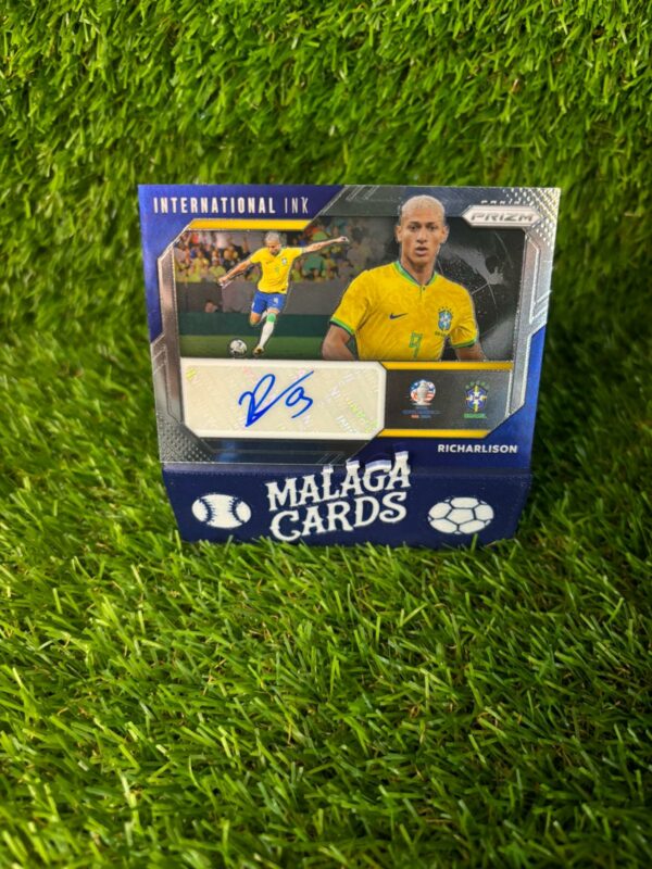 Cromo autografiado Richarlison Brasil Panini Prizm Copa América 2024 - Imagen 3