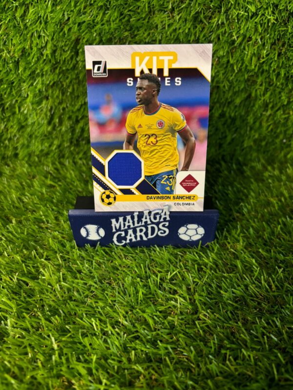 Patch Dávinson Sánchez Colombia Panini Donruss Kit Series 2021-2022 - Imagen 3