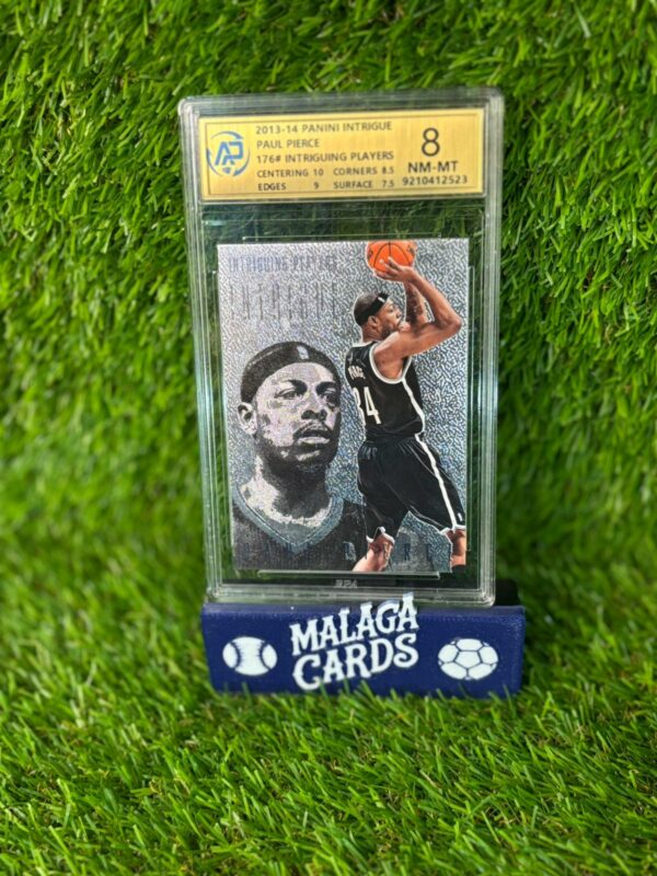 Paul Pierce - Panini Intrigue 2013-14 - Intriguing Players - RPA Grading 8.0 - Imagen 3