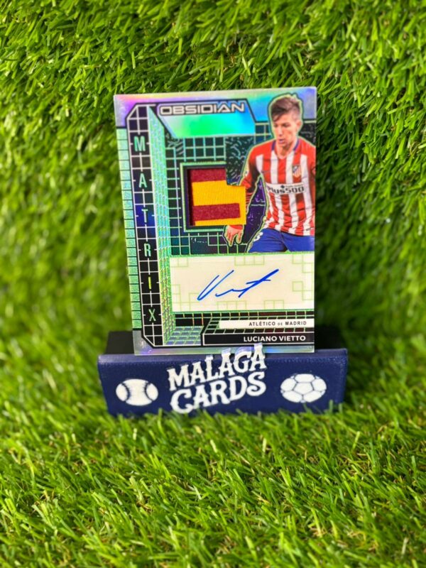 Luciano Vietto - Panini Obsidian Soccer 20-21 - Patch Autograph /25 - Imagen 3
