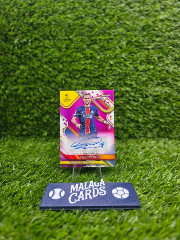 Fabián Ruiz - Topps Finest UEFA 2024-25 - Autógrafo /75 - Imagen 3