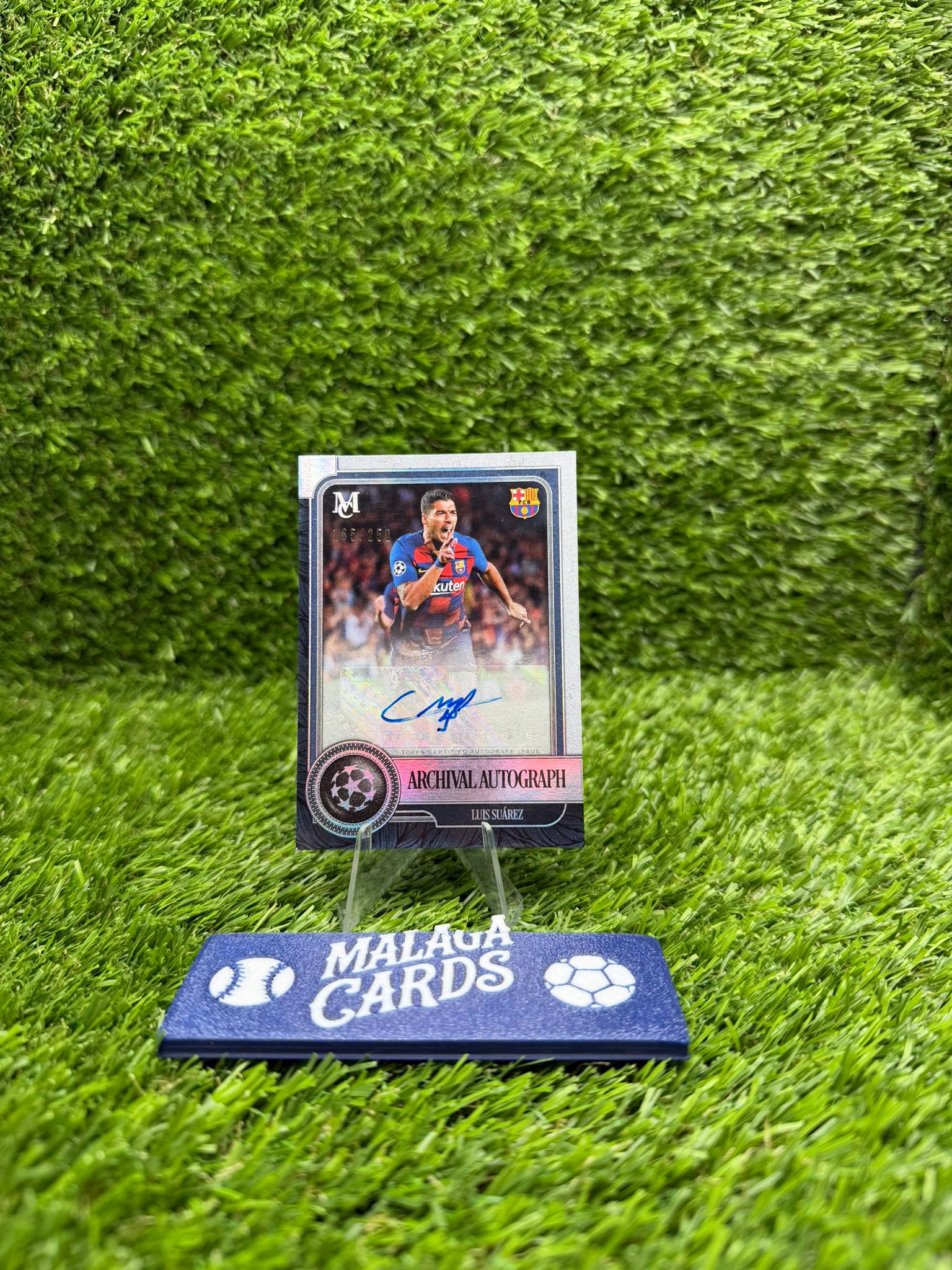 Luis Suárez – Topps Museum 2019-20 – Archival Autograph /250 - Imagen 3